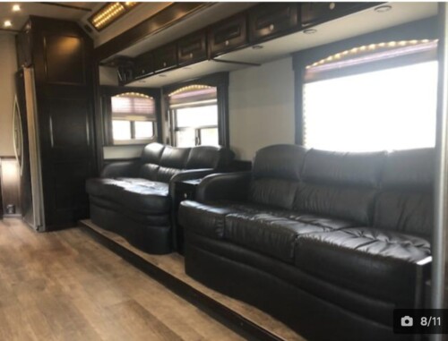 2017 NRC Triple Slide 2 Bath Cascadia, 600 HP Cummins, 115K Miles, Available Today - Image 6